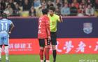 从泰山到蓉城：裁判争议下的悲歌，足协评议沦为贼喊捉贼的闹剧
